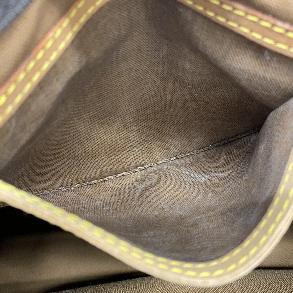 LOUIS VUITTON Brown Monogram Speedy 40 Bag - Picture 9 of 13